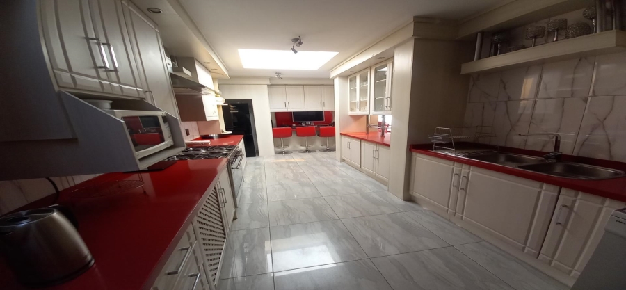 4 Bedroom Property for Sale in Lakefield Gauteng