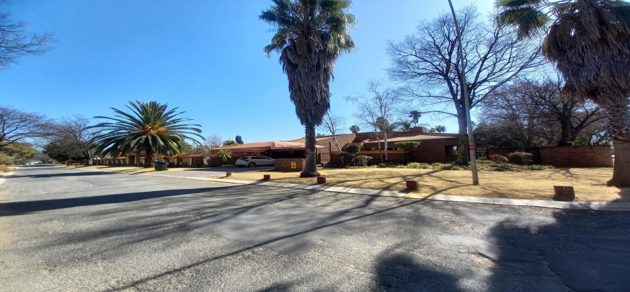 4 Bedroom Property for Sale in Lakefield Gauteng