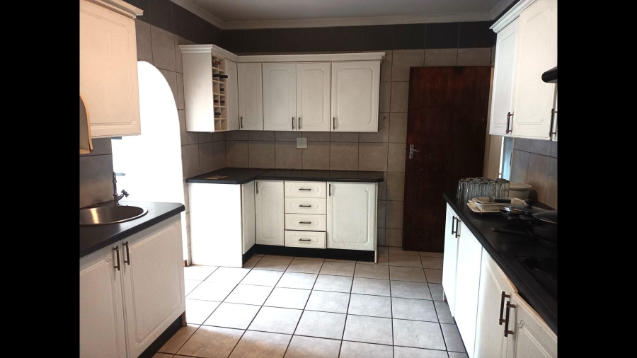 4 Bedroom Property for Sale in Northmead Gauteng