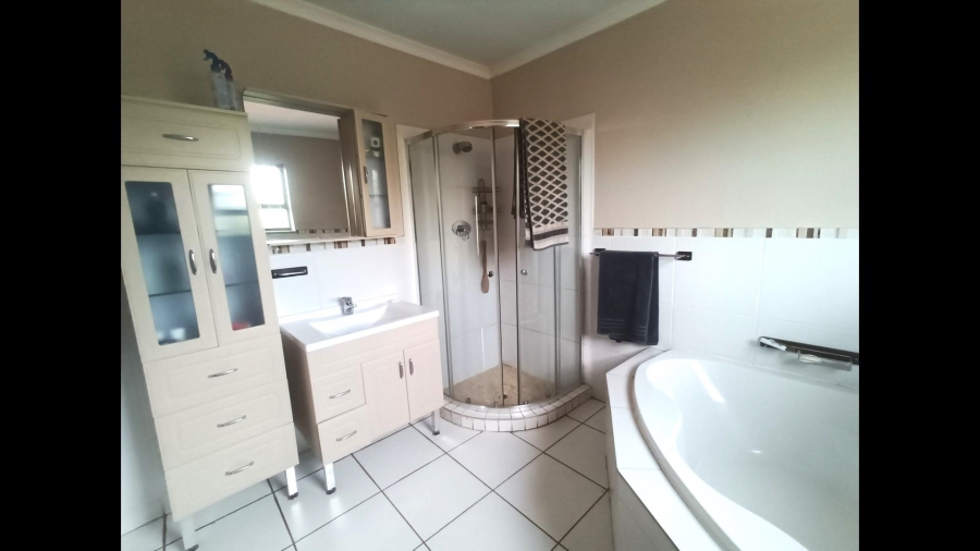 4 Bedroom Property for Sale in Northmead Gauteng