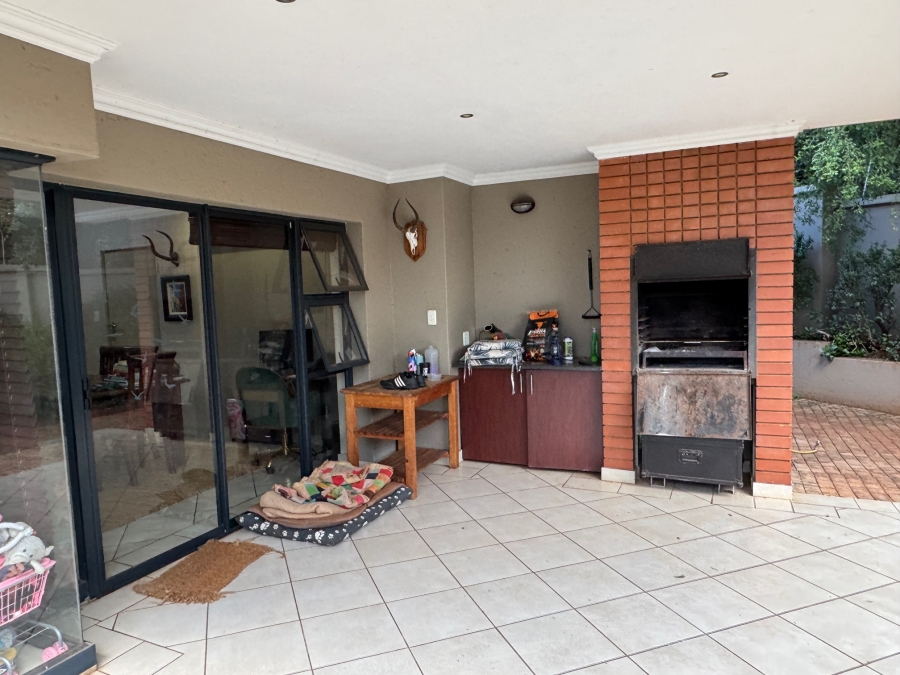 3 Bedroom Property for Sale in Olympus AH Gauteng