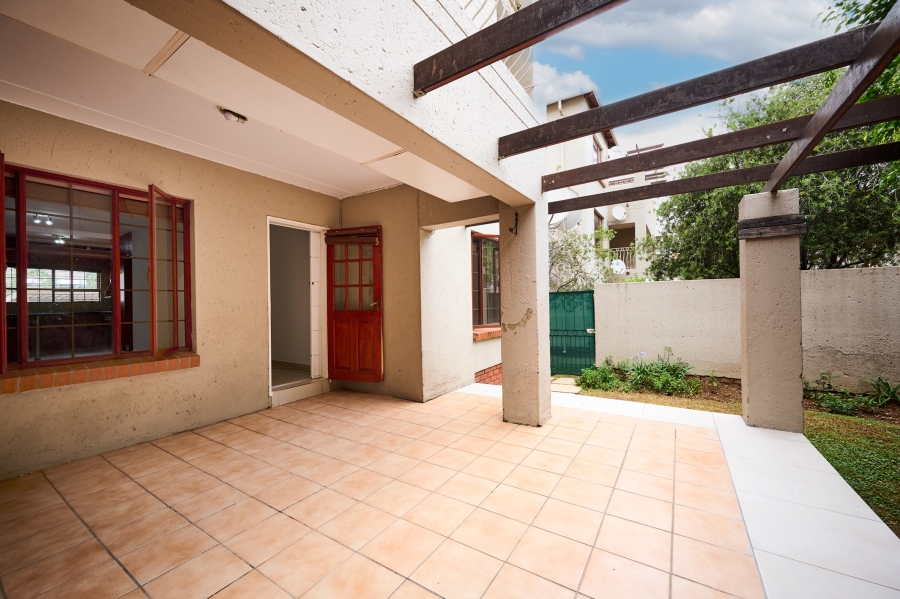 2 Bedroom Property for Sale in Sunninghill Gauteng