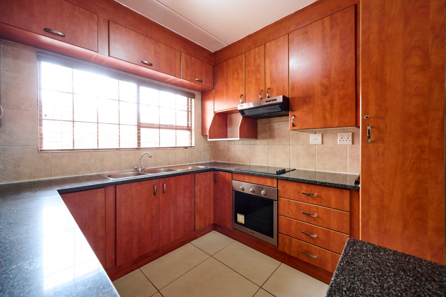 2 Bedroom Property for Sale in Sunninghill Gauteng