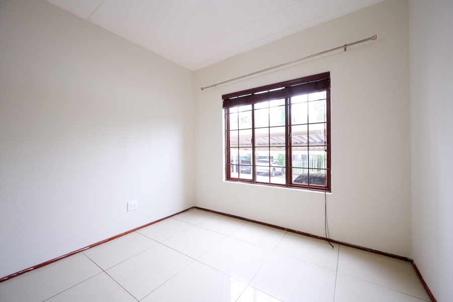 2 Bedroom Property for Sale in Sunninghill Gauteng