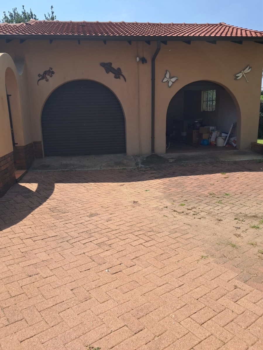 3 Bedroom Property for Sale in Brackenhurst Gauteng