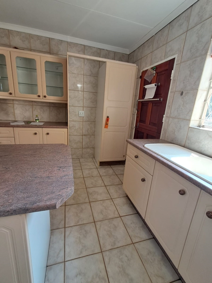 3 Bedroom Property for Sale in Brackenhurst Gauteng