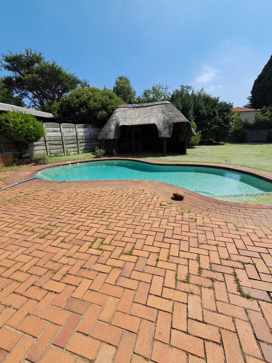 3 Bedroom Property for Sale in Brackenhurst Gauteng