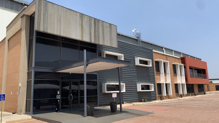 To Let commercial Property for Rent in Gosforth Park Gauteng