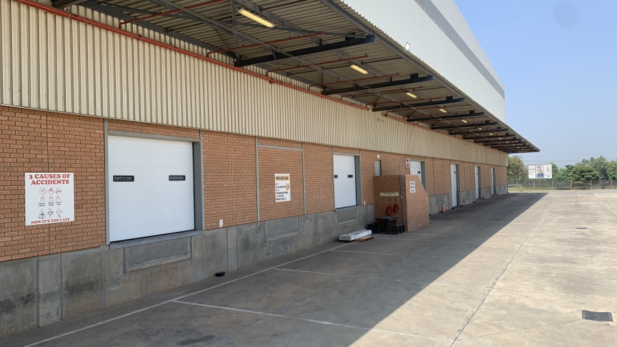 To Let commercial Property for Rent in Gosforth Park Gauteng