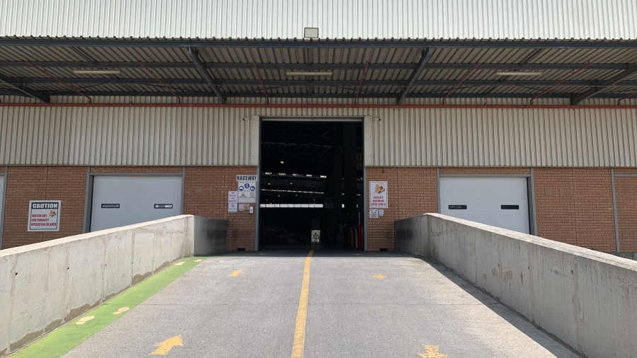 To Let commercial Property for Rent in Gosforth Park Gauteng