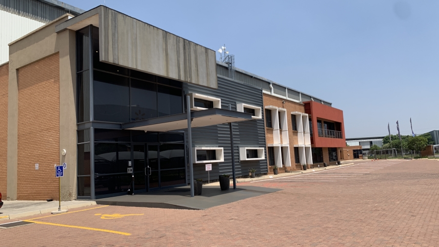 To Let commercial Property for Rent in Gosforth Park Gauteng