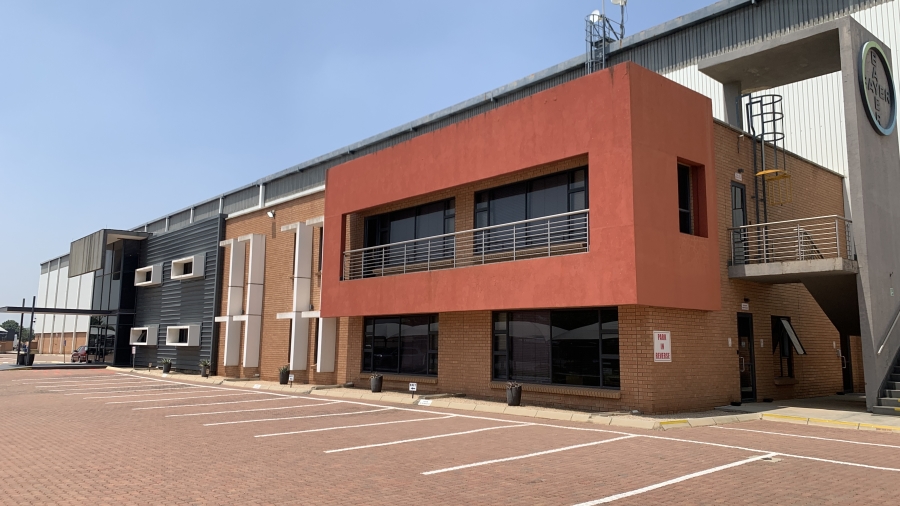 To Let commercial Property for Rent in Gosforth Park Gauteng