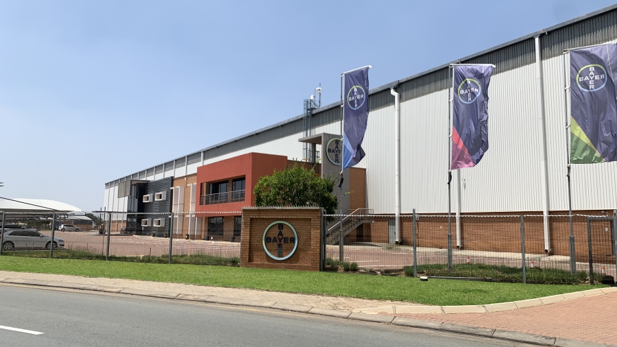 To Let commercial Property for Rent in Gosforth Park Gauteng