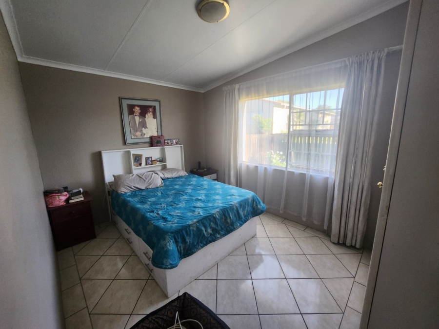 To Let 3 Bedroom Property for Rent in Elspark Gauteng