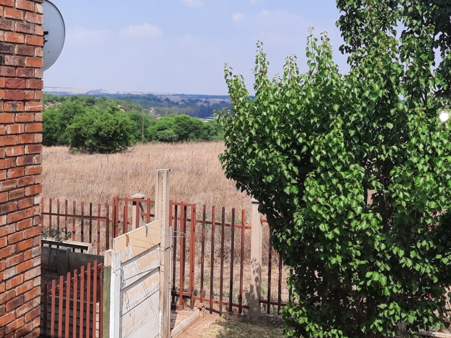 3 Bedroom Property for Sale in Vaaloewer Gauteng