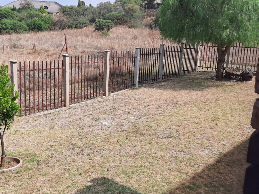 3 Bedroom Property for Sale in Vaaloewer Gauteng