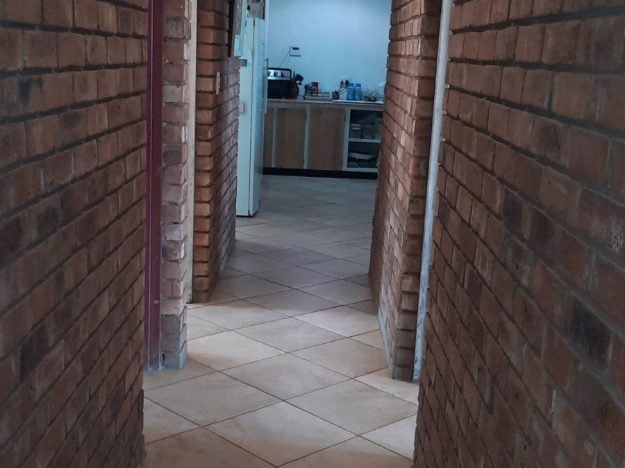 3 Bedroom Property for Sale in Vaaloewer Gauteng