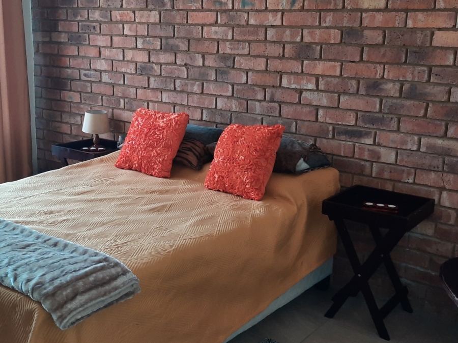 3 Bedroom Property for Sale in Vaaloewer Gauteng