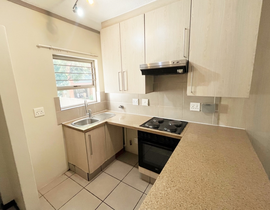 To Let 2 Bedroom Property for Rent in Bryanston Gauteng