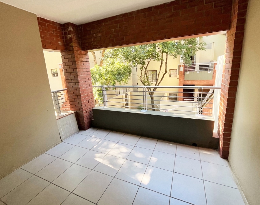 To Let 2 Bedroom Property for Rent in Bryanston Gauteng