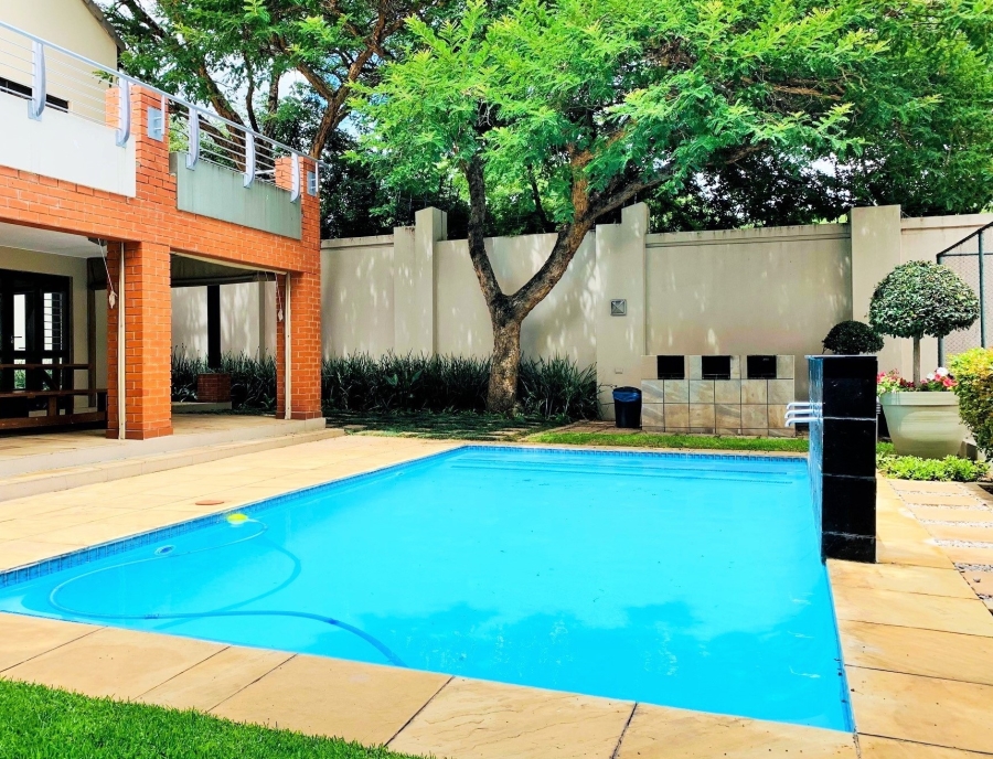 To Let 2 Bedroom Property for Rent in Bryanston Gauteng