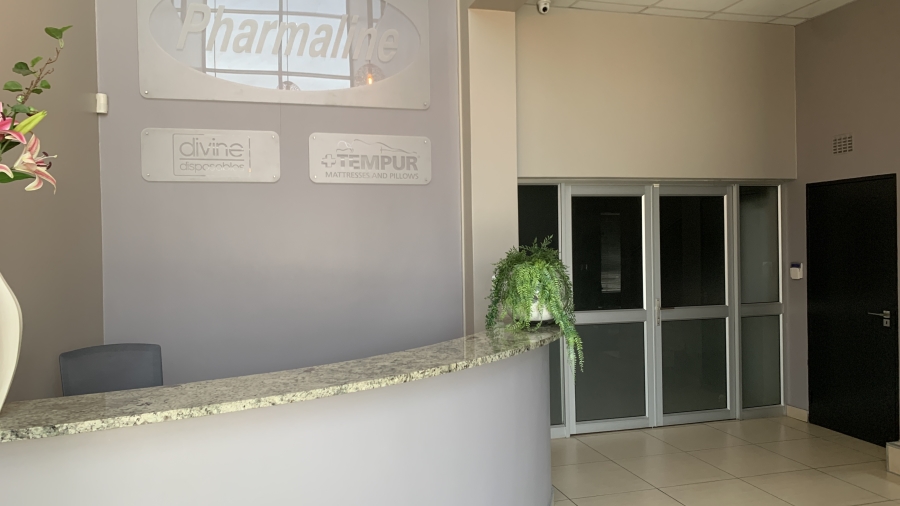 To Let commercial Property for Rent in Gosforth Park Gauteng