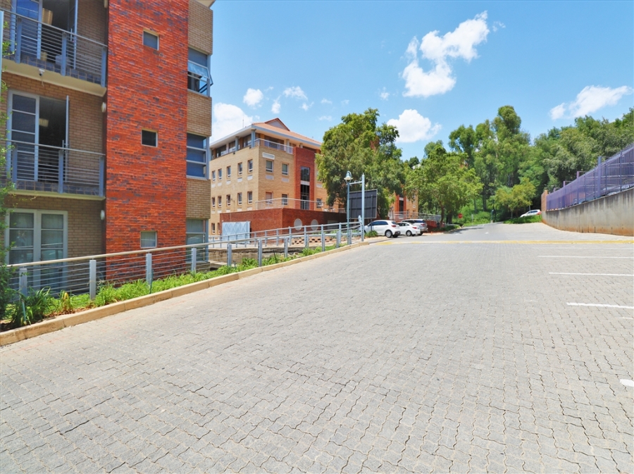 To Let commercial Property for Rent in Constantia Kloof Gauteng