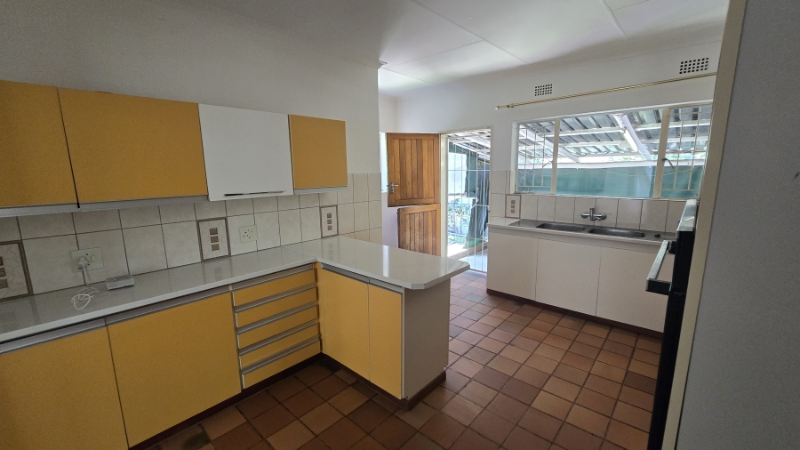 To Let 4 Bedroom Property for Rent in Sunninghill Gauteng