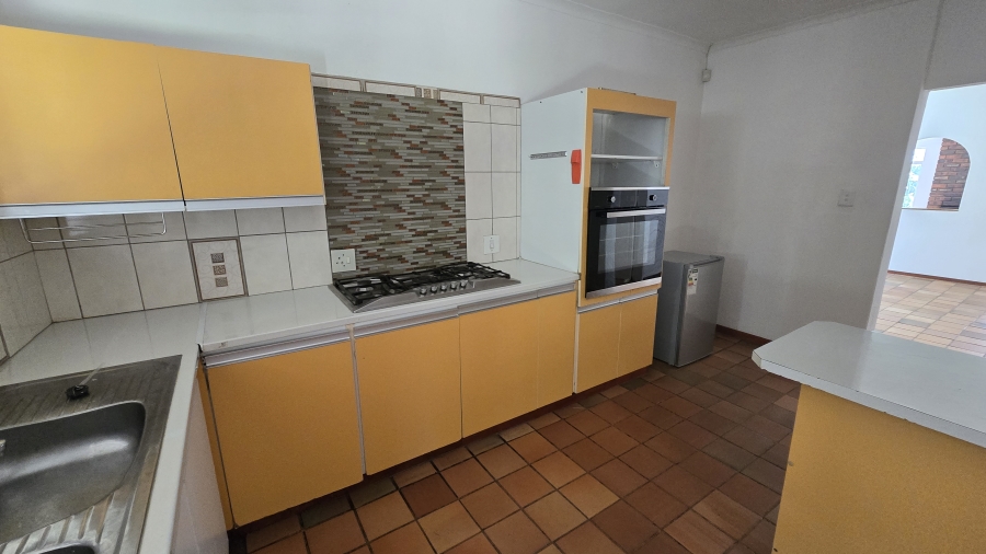 To Let 4 Bedroom Property for Rent in Sunninghill Gauteng