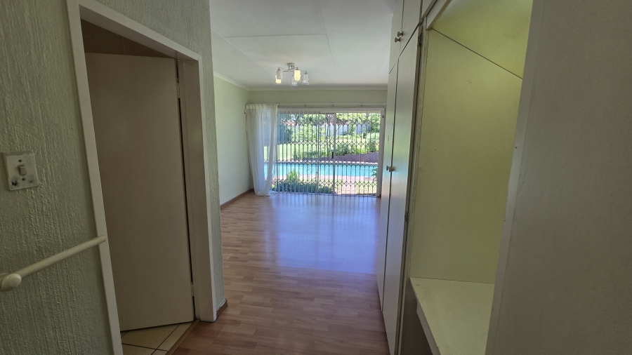 To Let 4 Bedroom Property for Rent in Sunninghill Gauteng