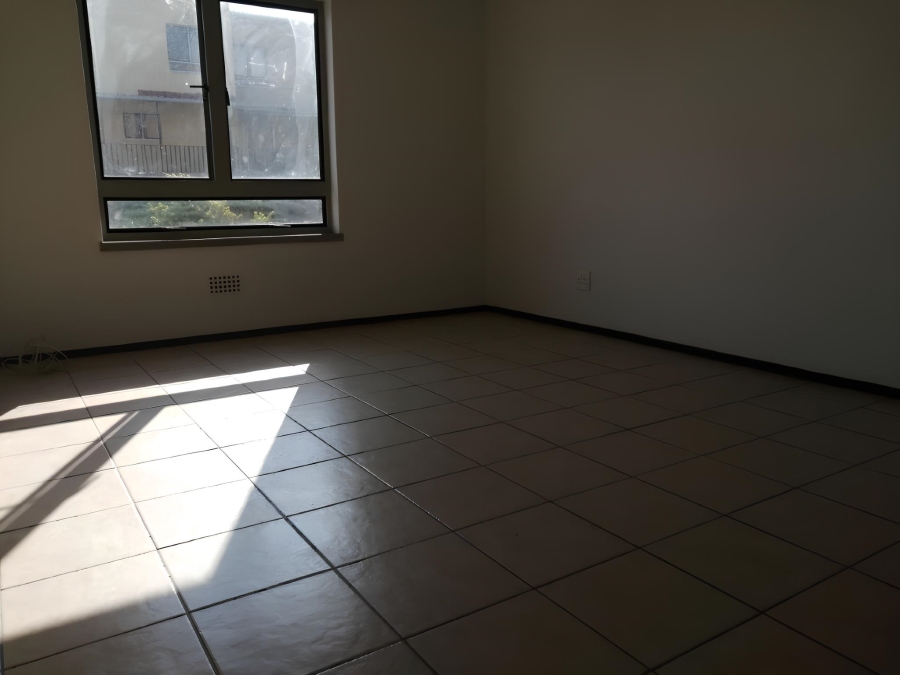 To Let 2 Bedroom Property for Rent in Noordwyk Gauteng