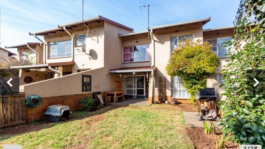 3 Bedroom Property for Sale in Farrarmere Gauteng