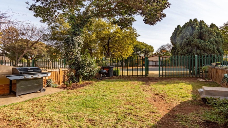 3 Bedroom Property for Sale in Farrarmere Gauteng