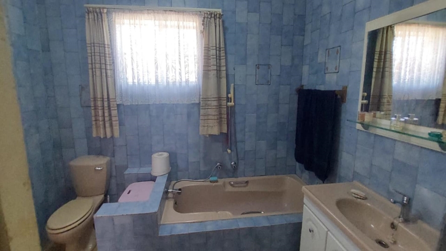 6 Bedroom Property for Sale in Benoni AH Gauteng