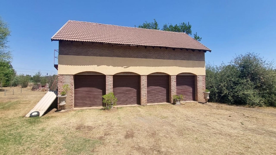 6 Bedroom Property for Sale in Benoni AH Gauteng