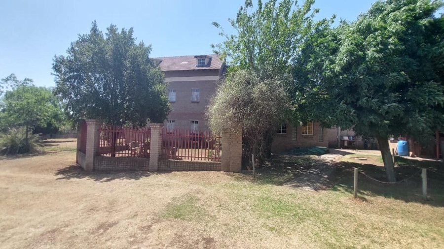 6 Bedroom Property for Sale in Benoni AH Gauteng