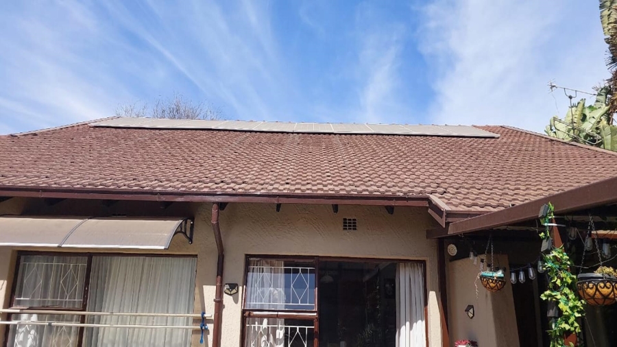 5 Bedroom Property for Sale in Birchleigh Gauteng