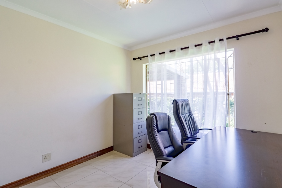 3 Bedroom Property for Sale in Wapadrand Gauteng