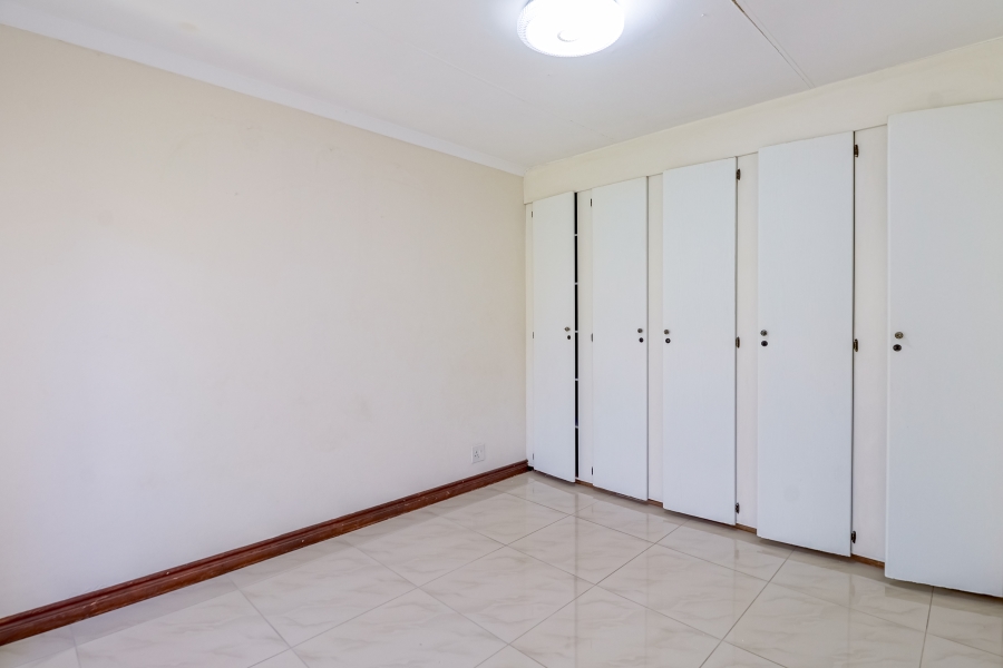 3 Bedroom Property for Sale in Wapadrand Gauteng