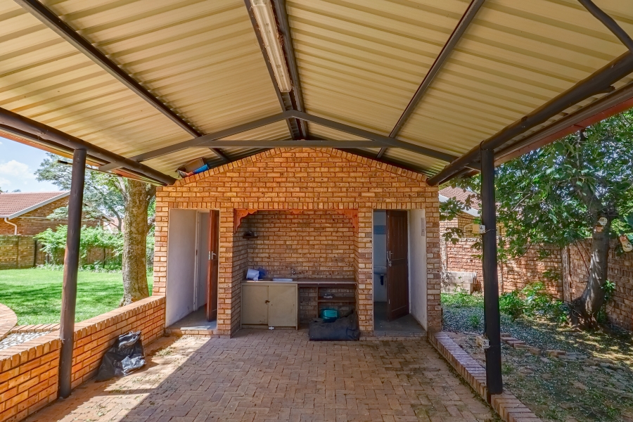 3 Bedroom Property for Sale in Wapadrand Gauteng