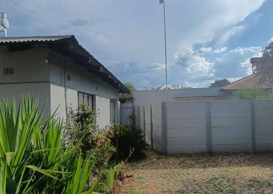 Commercial Property for Sale in Zuurfontein Gauteng