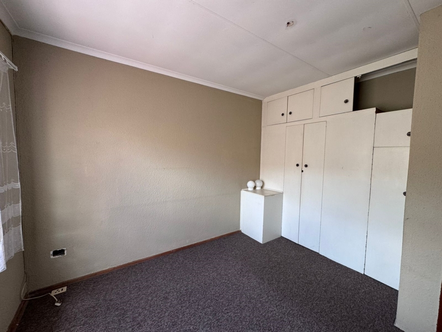 4 Bedroom Property for Sale in Crystal Park Gauteng