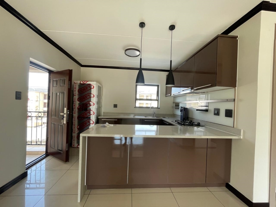 2 Bedroom Property for Sale in Blue Hills AH Gauteng