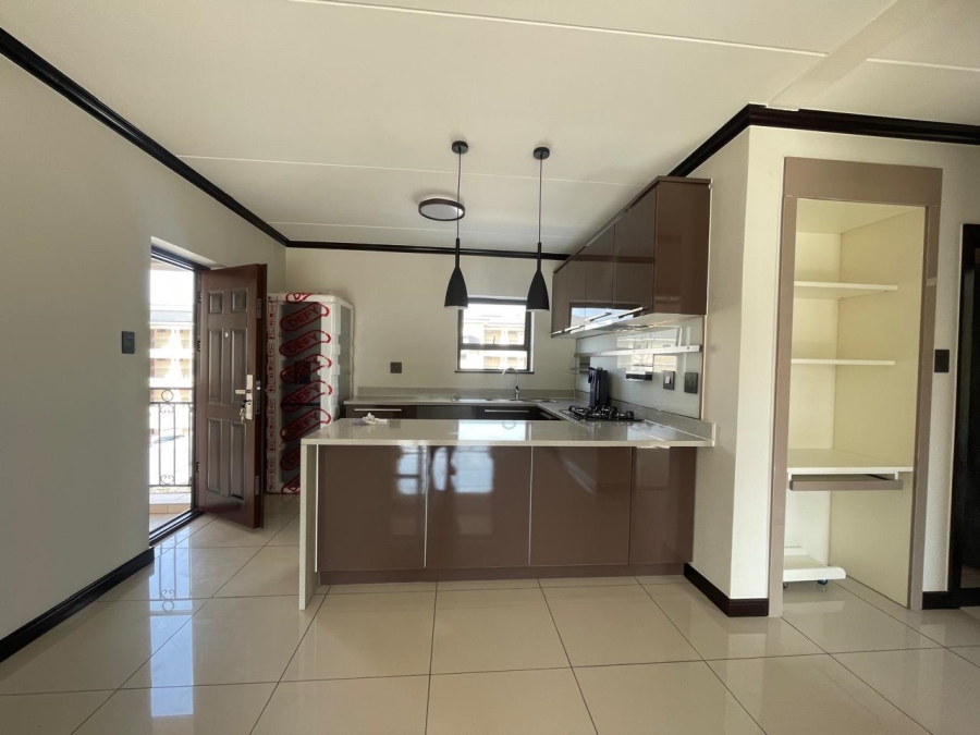 2 Bedroom Property for Sale in Blue Hills AH Gauteng