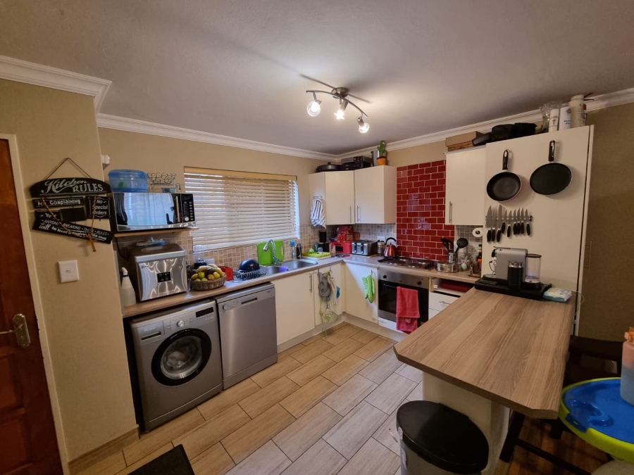 2 Bedroom Property for Sale in Liefde en Vrede Gauteng