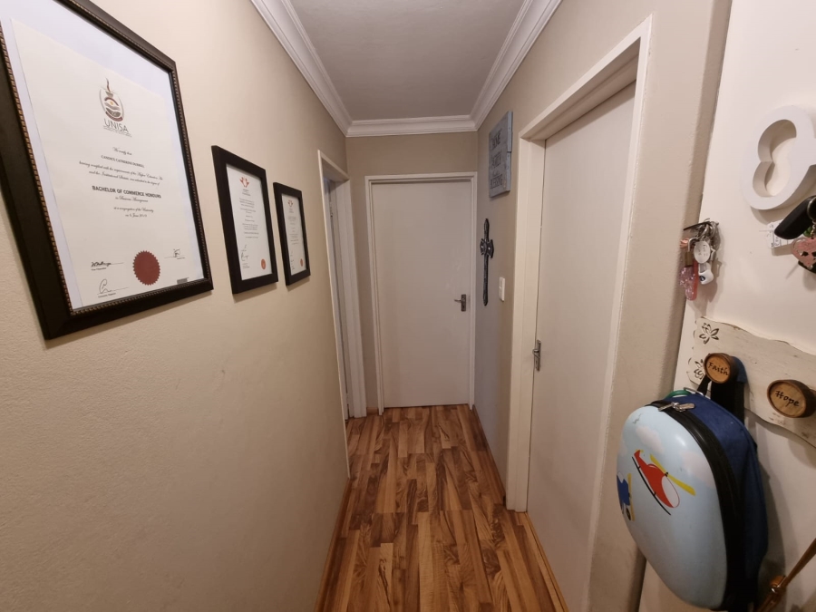 2 Bedroom Property for Sale in Liefde en Vrede Gauteng