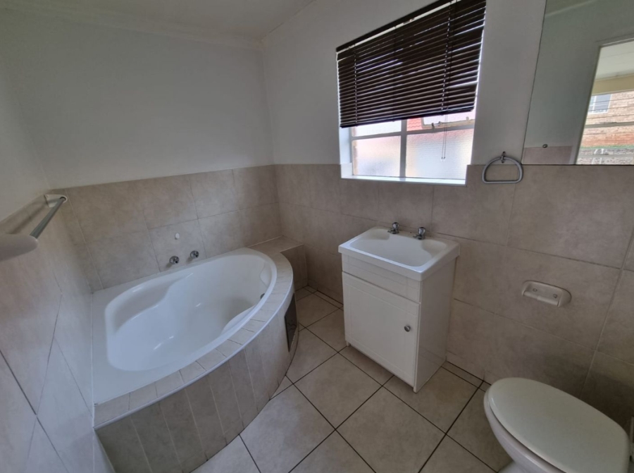 2 Bedroom Property for Sale in Liefde en Vrede Gauteng