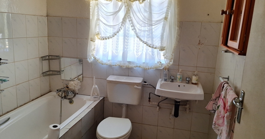 3 Bedroom Property for Sale in Nanescol Gauteng