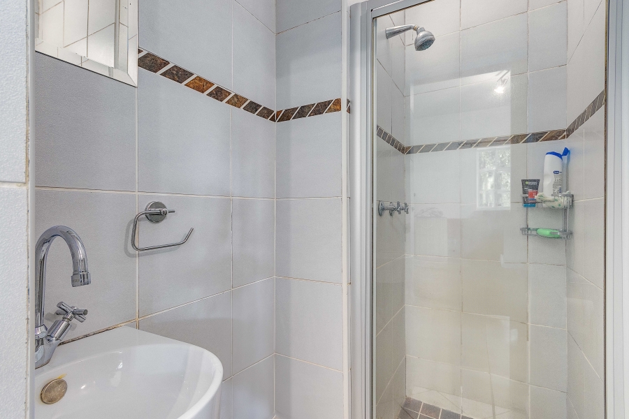 2 Bedroom Property for Sale in Bryanston Gauteng