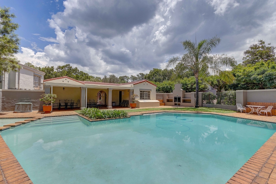 2 Bedroom Property for Sale in Bryanston Gauteng